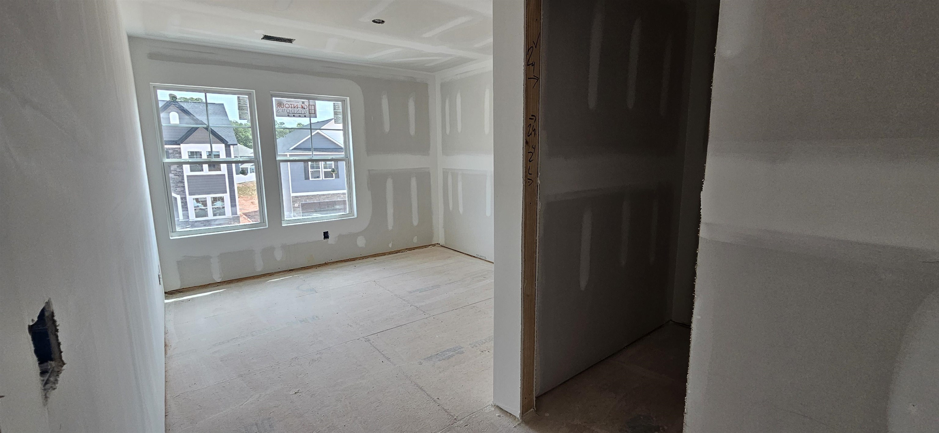 102 Denbigh Lane Greenville, SC 29605 - Photo 13 of 21