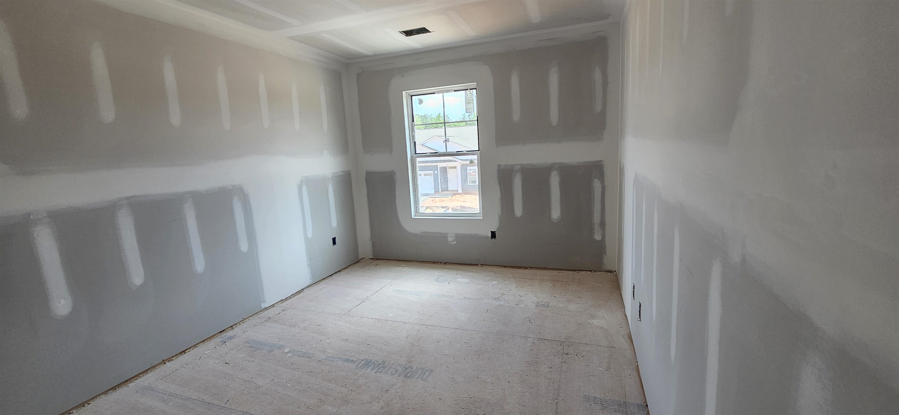 102 Denbigh Lane Greenville, SC 29605 - Photo 9 of 21