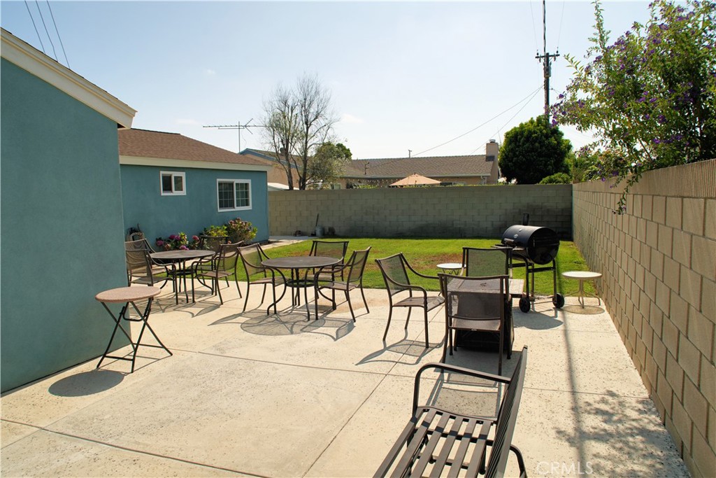 6431 Cathay Circle Buena Park, CA 90620 - Photo 15 of 65 Large backyard!