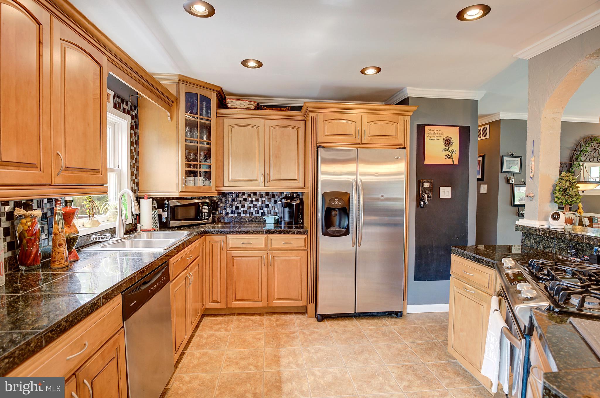 229 Centennial Road Warminster, PA 18974 - Photo 6 of 25 Gallery Image 6