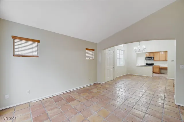 $2,000 | 1112 Milpas Lane, Las Vegas, NV 89134