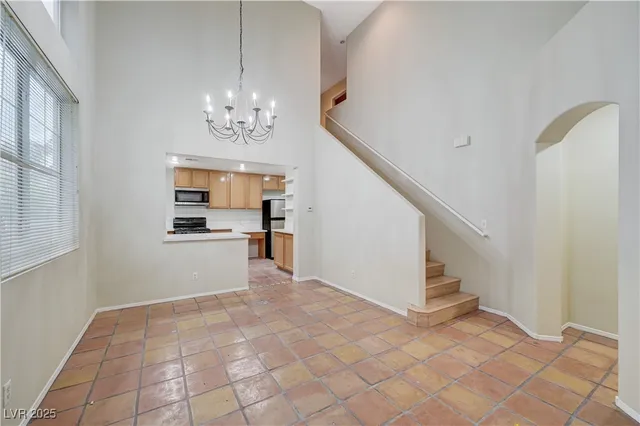 $2,000 | 1112 Milpas Lane, Las Vegas, NV 89134