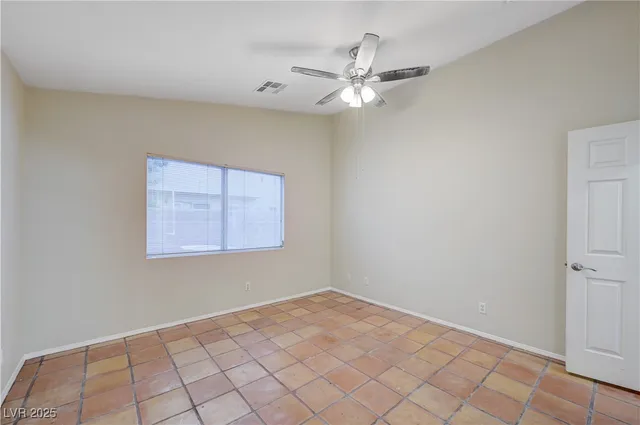 $2,000 | 1112 Milpas Lane, Las Vegas, NV 89134