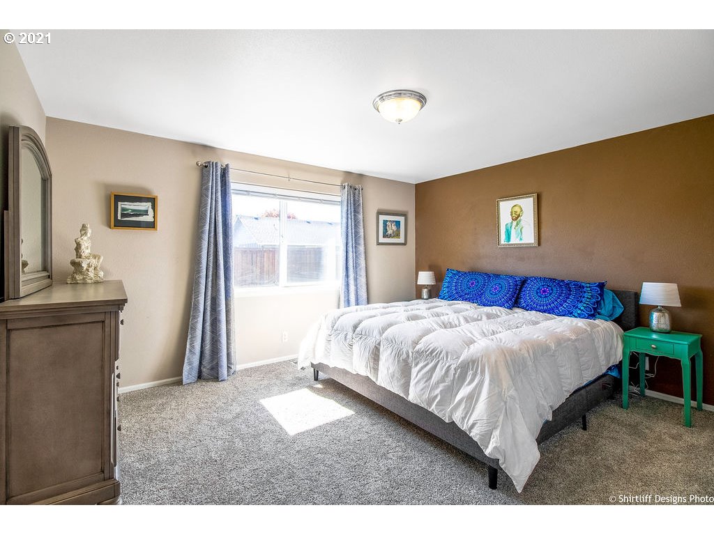6068 Pine Ridge Place Eugene, OR 97402 - Photo 14 of 30