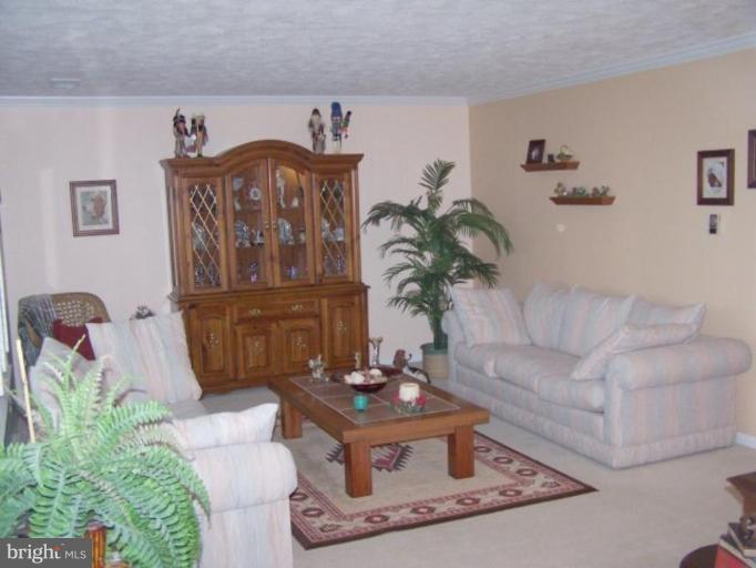 1024 Kinlock Road Inwood, WV 25428 - Photo 2 of 13 Living Room