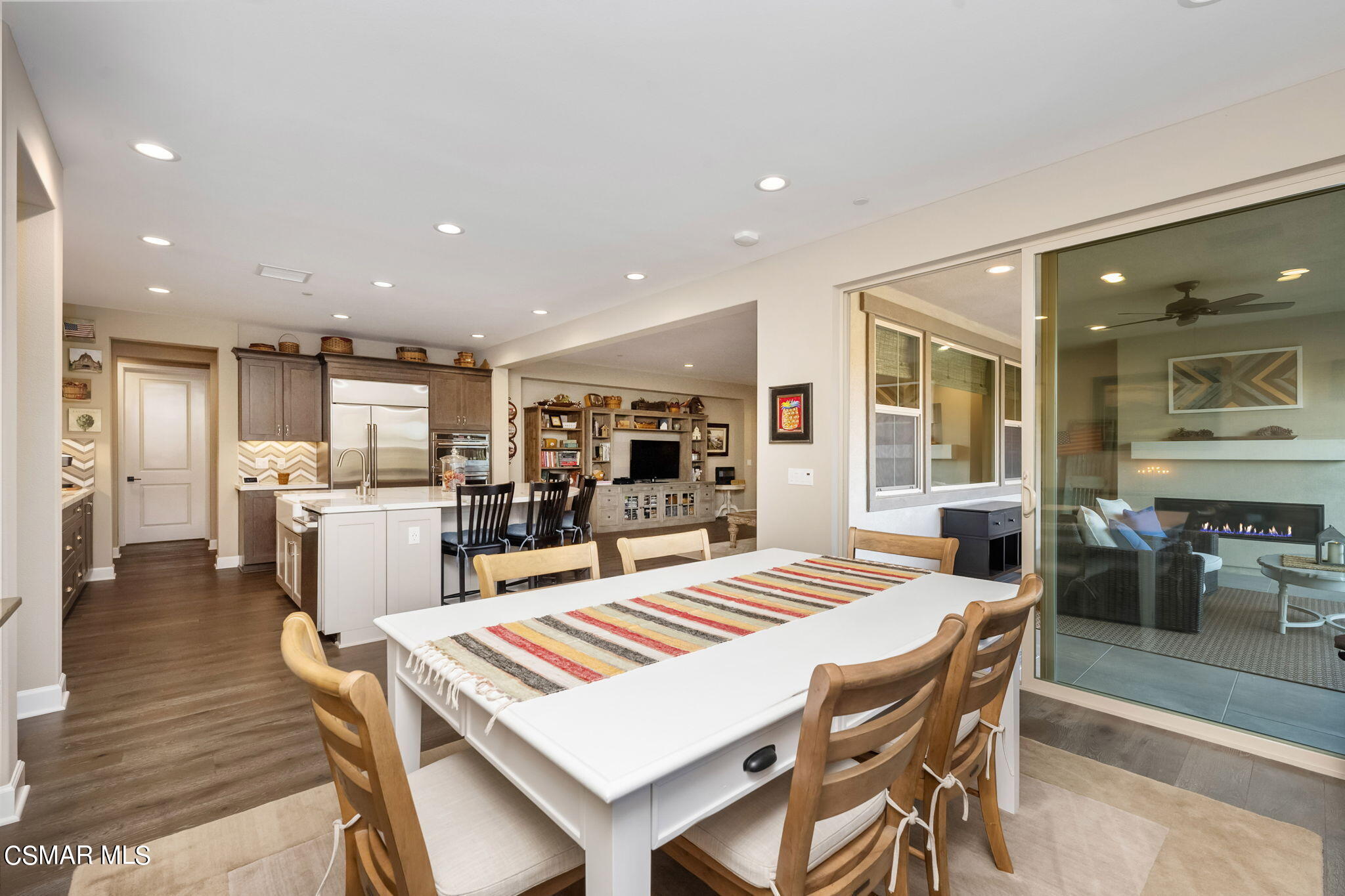 2392 Rondell Road Camarillo, CA 93012 - Photo 32 of 81 a large kitchen with a table and chairs