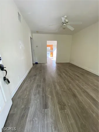 $1,250 | 2039 Kurtz Street, Fort Myers, FL 33901