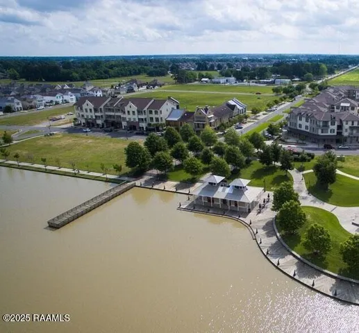 $235,000 | 115 Gaunt Lane, Unit 102, Youngsville, LA 70592