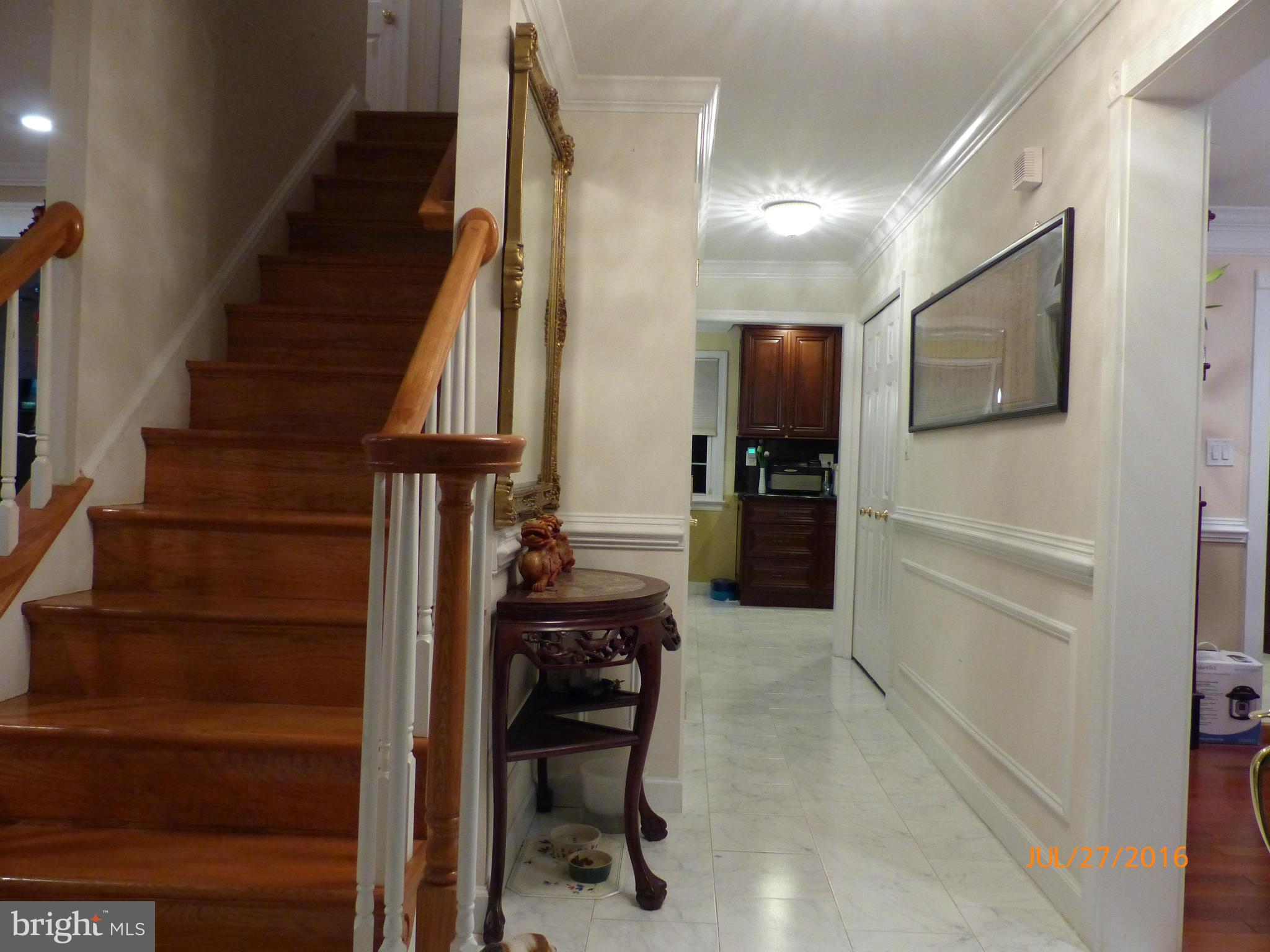 1516 Arbor View Road Silver Spring, MD 20902 - Photo 3 of 25 Interior (General)