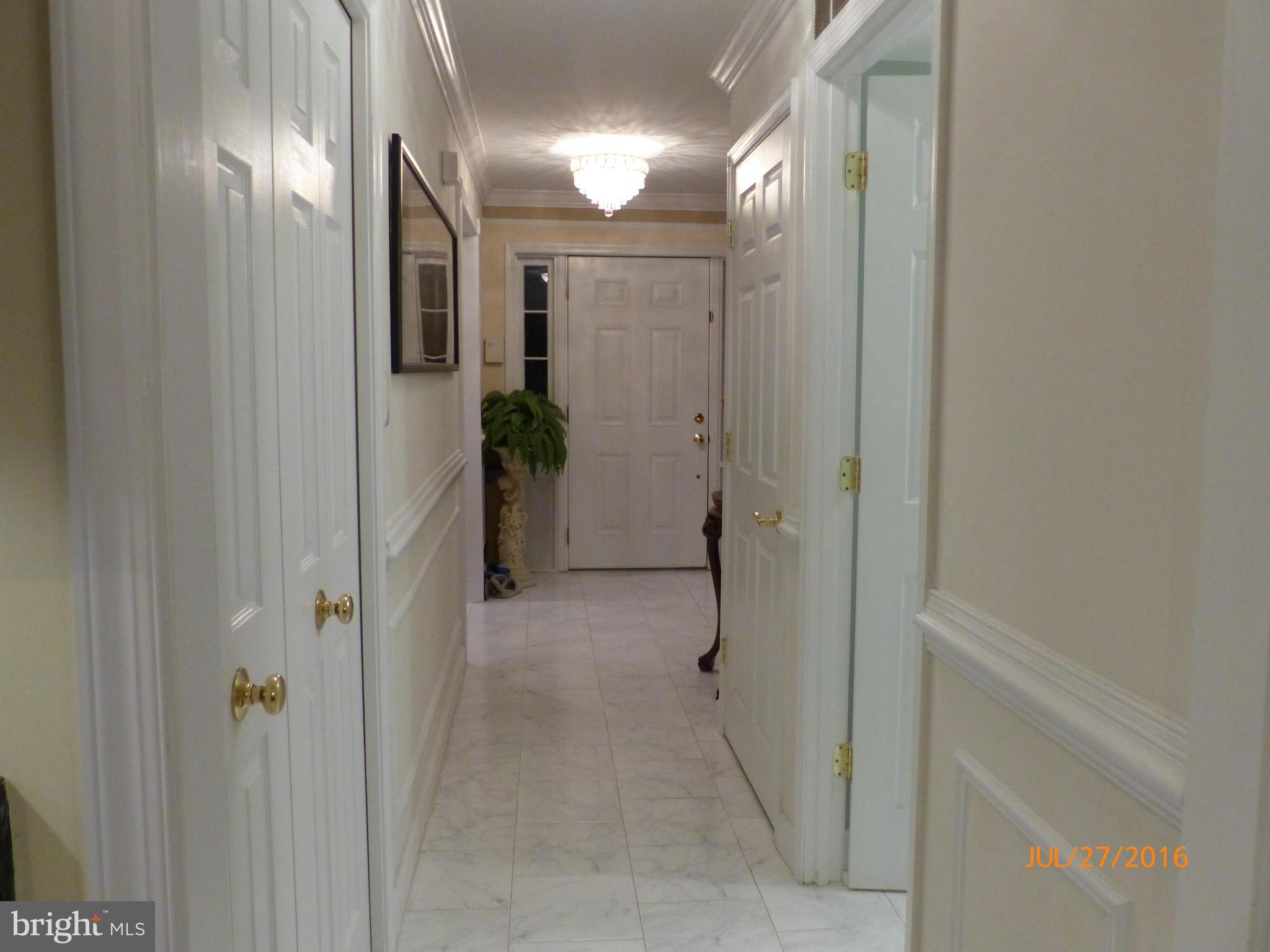 1516 Arbor View Road Silver Spring, MD 20902 - Photo 8 of 25 Interior (General)