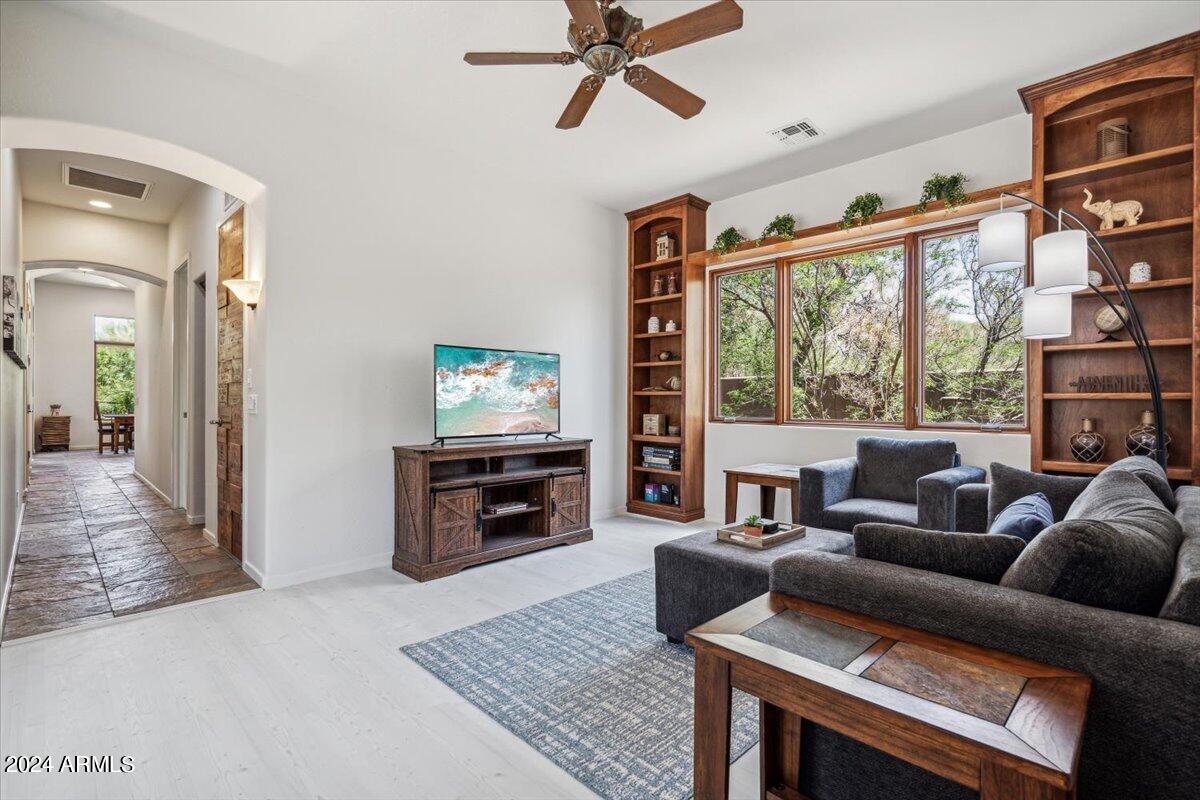 14586 East Wethersfield Road Scottsdale, AZ 85259 - Photo 25 of 43 09-DSC09585