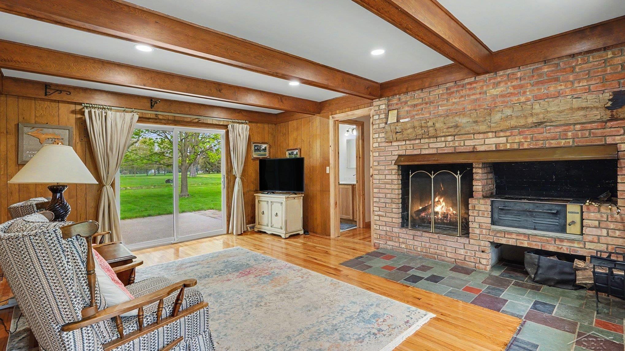 341 Foxboro Road Saginaw, MI 48638 - Photo 6 of 33