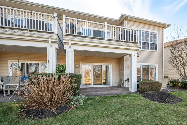 $699,999 | 97 Windwatch Drive, Hauppauge, NY 11788