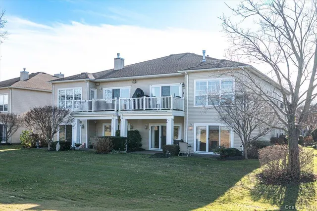 $699,999 | 97 Windwatch Drive, Hauppauge, NY 11788