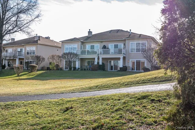 $699,999 | 97 Windwatch Drive, Hauppauge, NY 11788