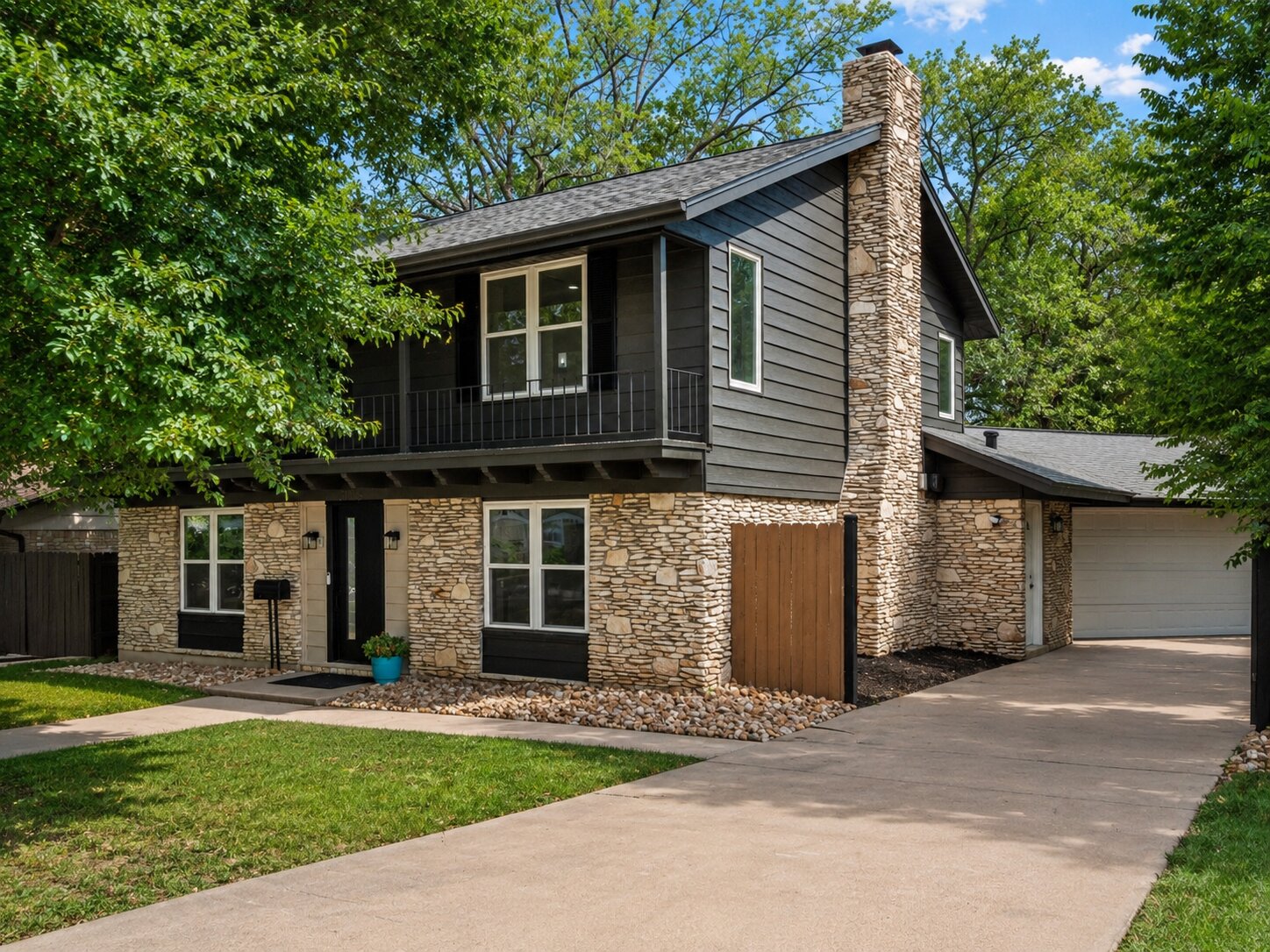 3105 Borden Road Austin, TX 78757 - Photo 2 of 38 Gallery Image 2