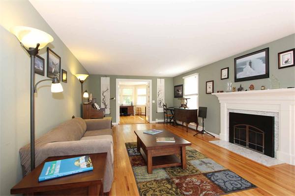 96 Longfellow Road Sudbury, MA 01776 - Photo 6 of 30 Gallery Image 6
