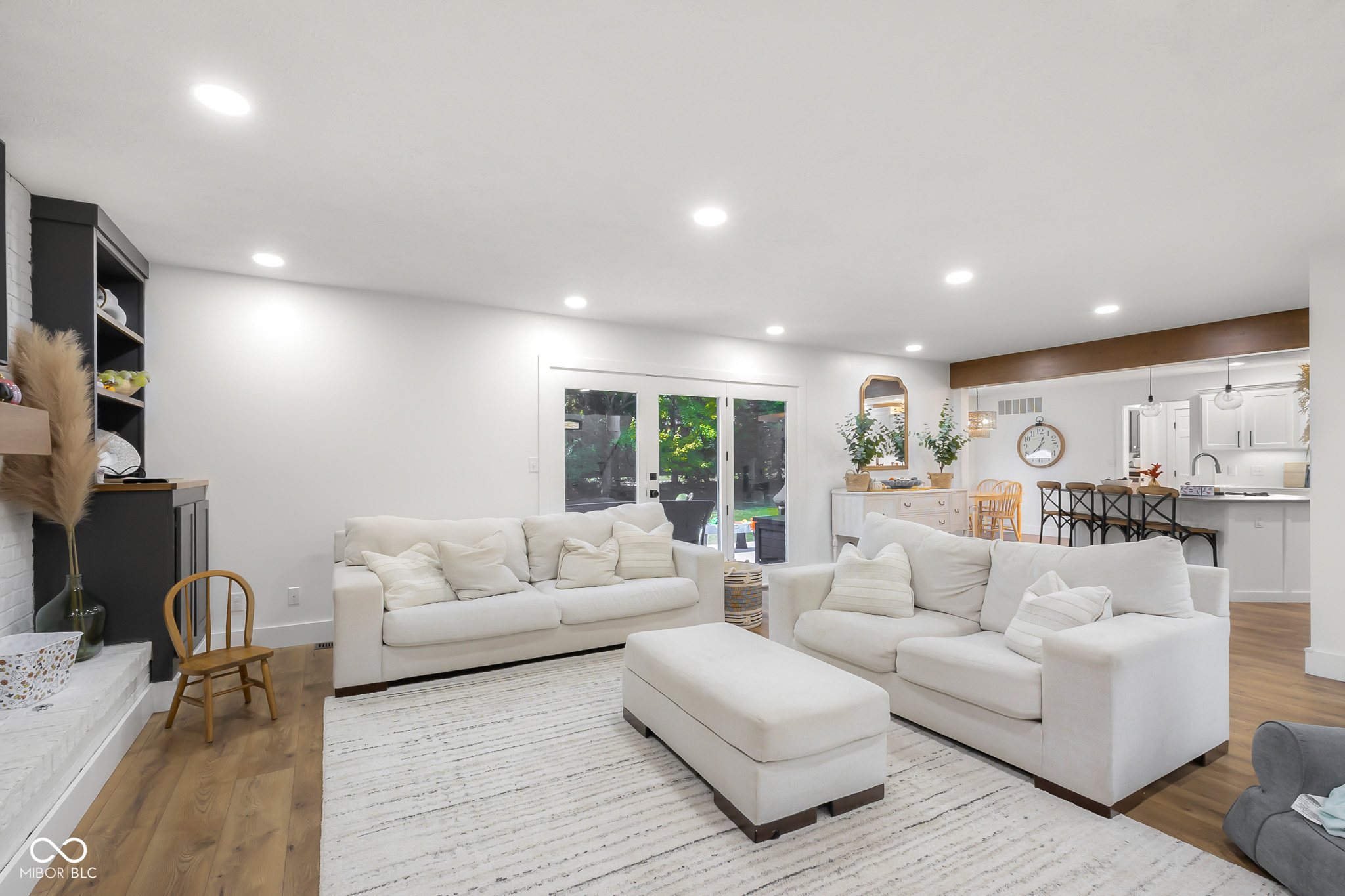 882 Box Turtle Court Columbus, IN 47201 - Photo 14 of 79