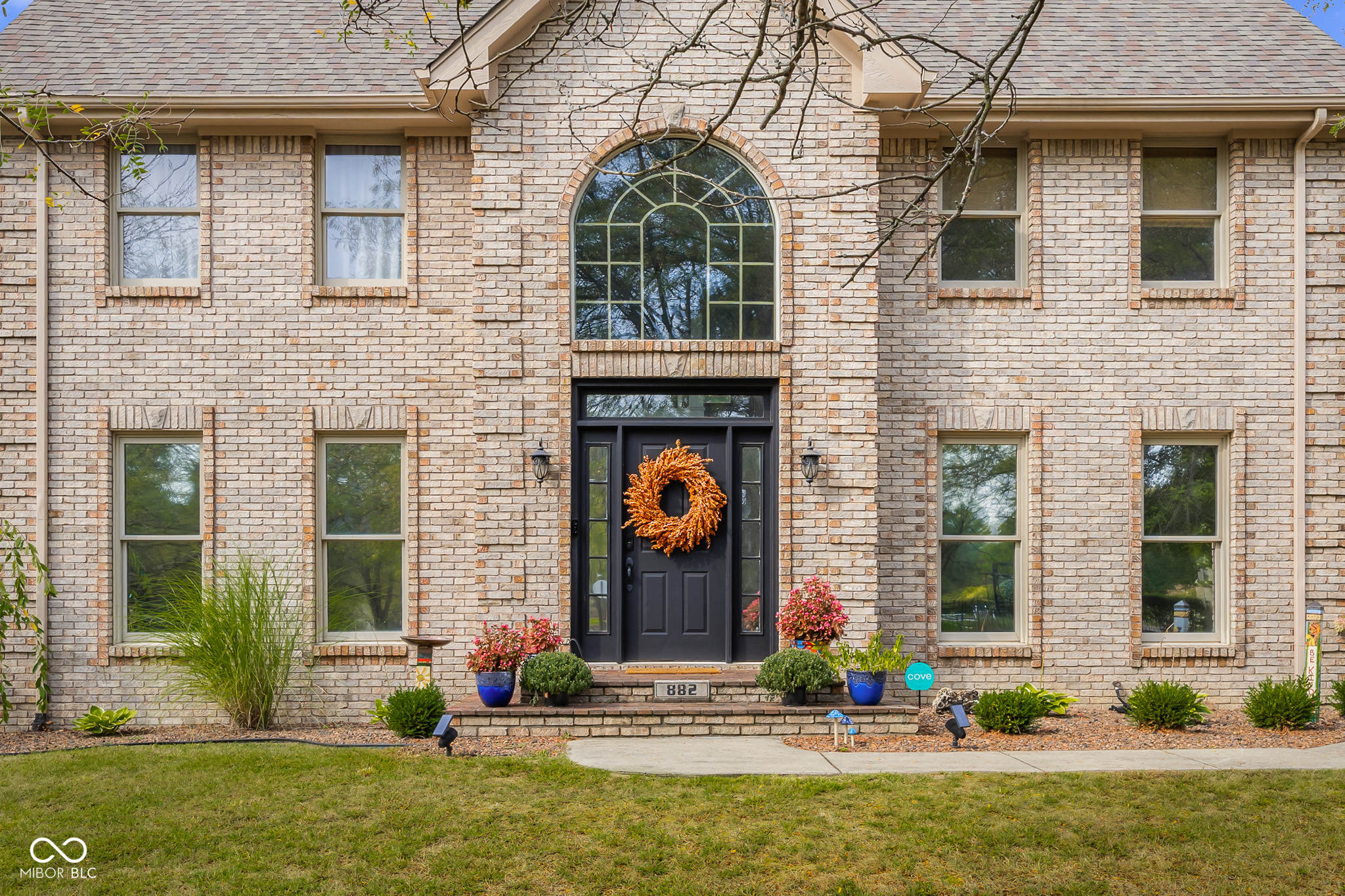 882 Box Turtle Court Columbus, IN 47201 - Photo 2 of 79