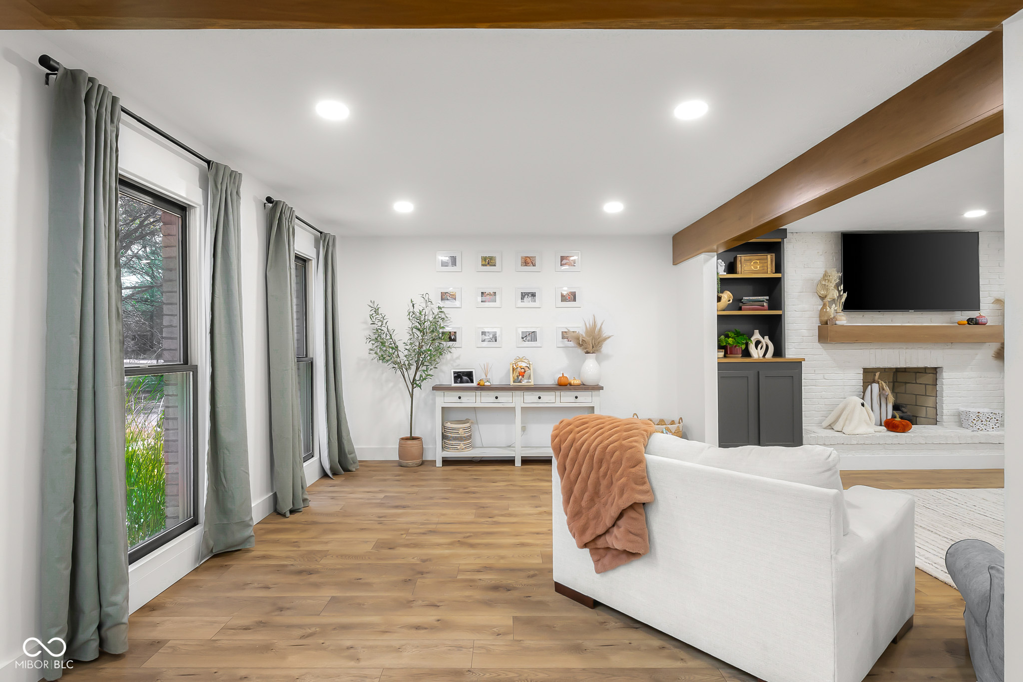 882 Box Turtle Court Columbus, IN 47201 - Photo 6 of 79