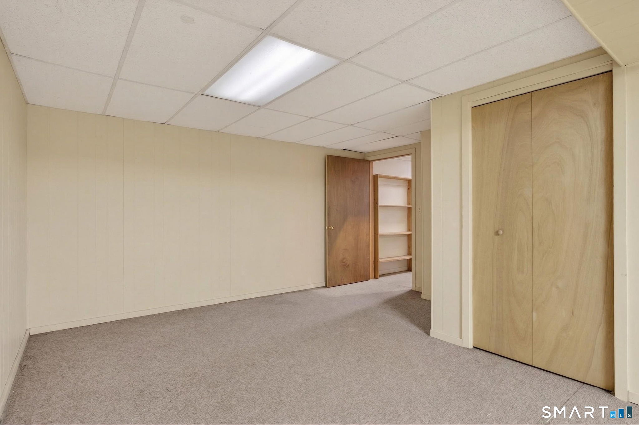 737 Shepard Avenue Hamden, CT 06514 - Photo 29 of 33 a view of an empty room and a window
