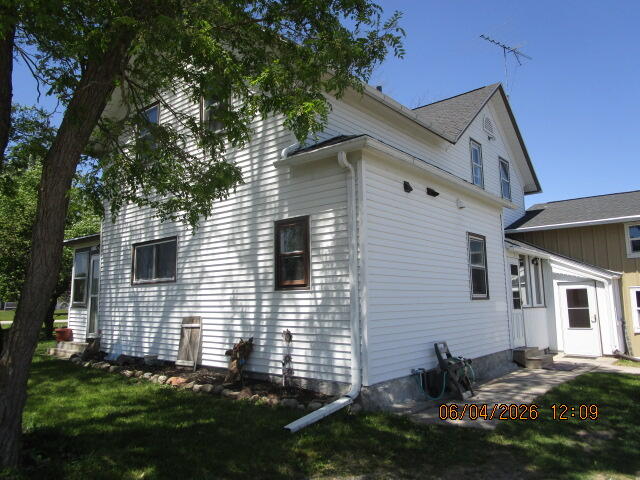 5319-wagon Wagon Wheel Road Manitowoc, WI 54220 - Photo 43 of 43 back of house
