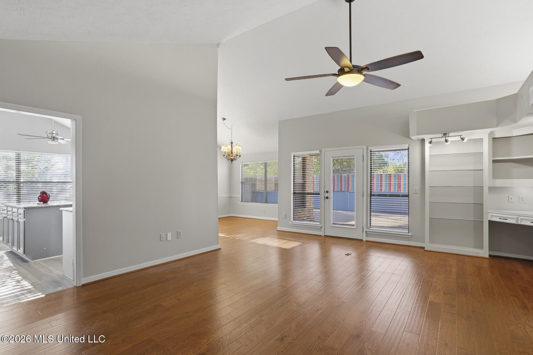 118 Caribbean Cove Clinton, MS 39056 - Photo 14 of 32 118 Caribbean Cv-14