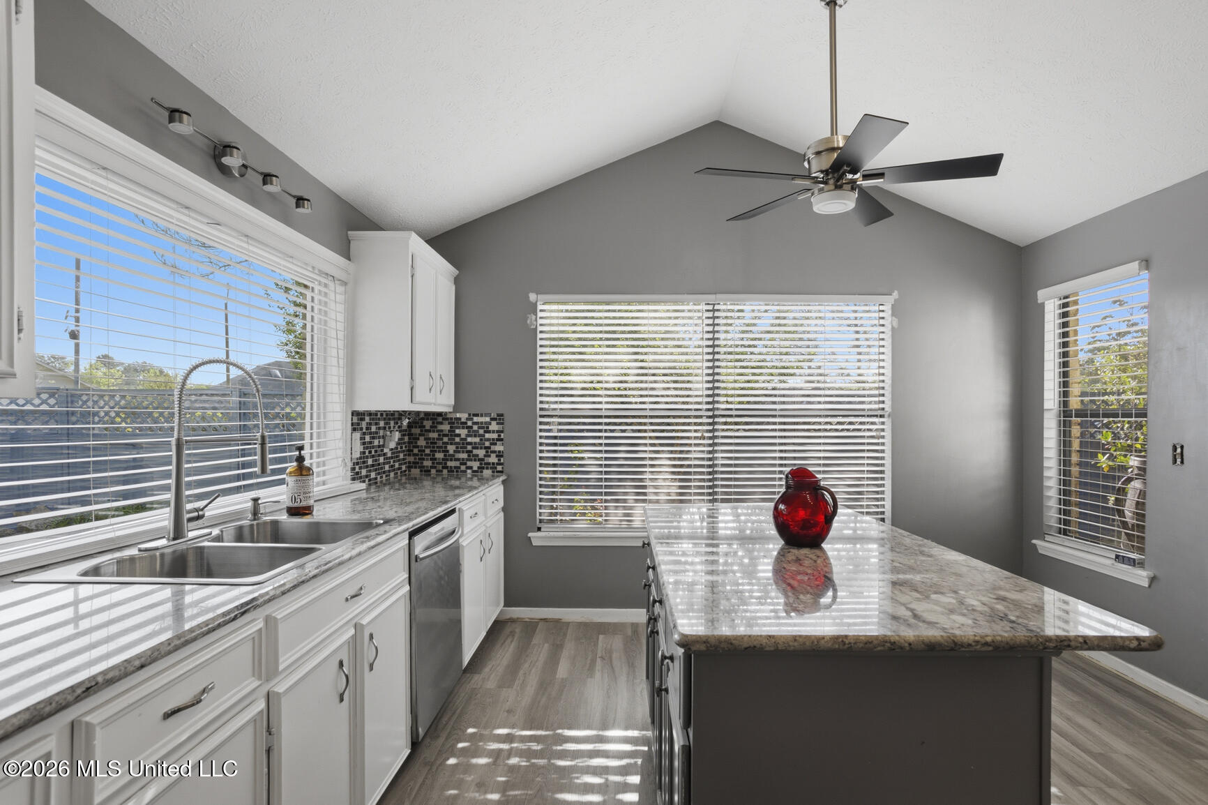 118 Caribbean Cove Clinton, MS 39056 - Photo 22 of 32 118 Caribbean Cv-22