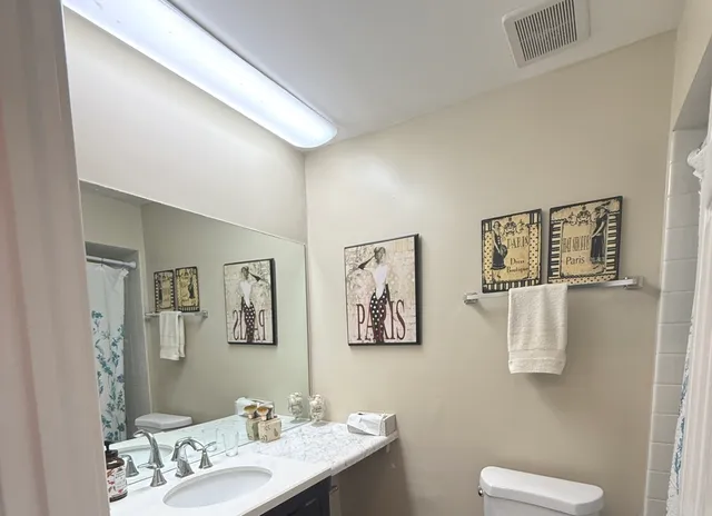 $189,000 | 3108 Roberts Drive, Unit 6, Woodridge, IL 60517