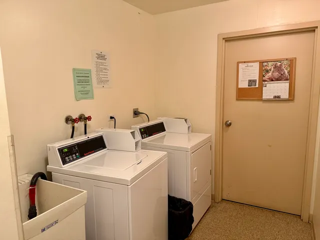 $189,000 | 3108 Roberts Drive, Unit 6, Woodridge, IL 60517