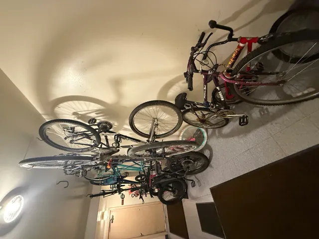 $189,000 | 3108 Roberts Drive, Unit 6, Woodridge, IL 60517