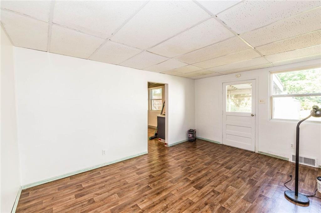 1007 Lake Street McKees Rocks, PA 15136 - Photo 14 of 22