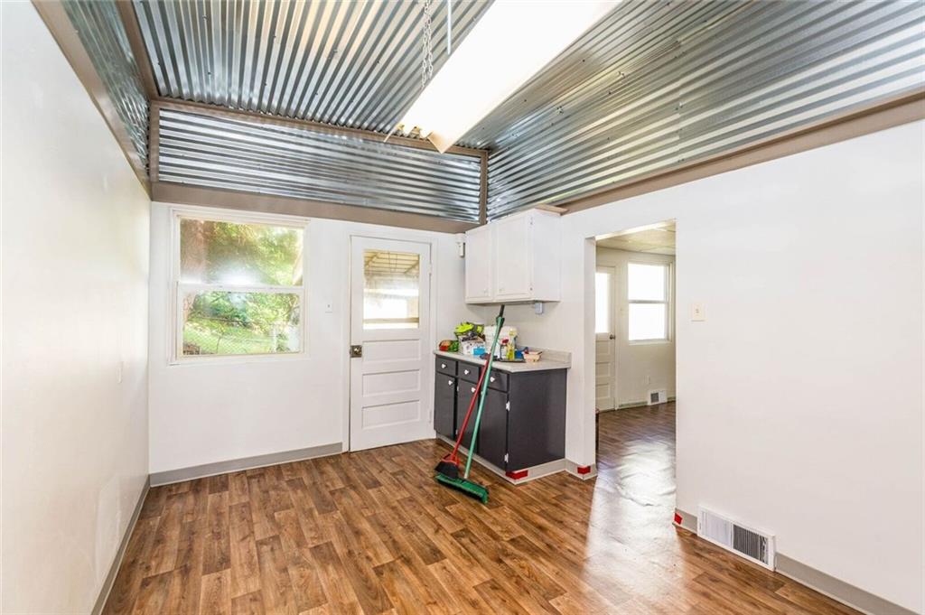 1007 Lake Street McKees Rocks, PA 15136 - Photo 17 of 22