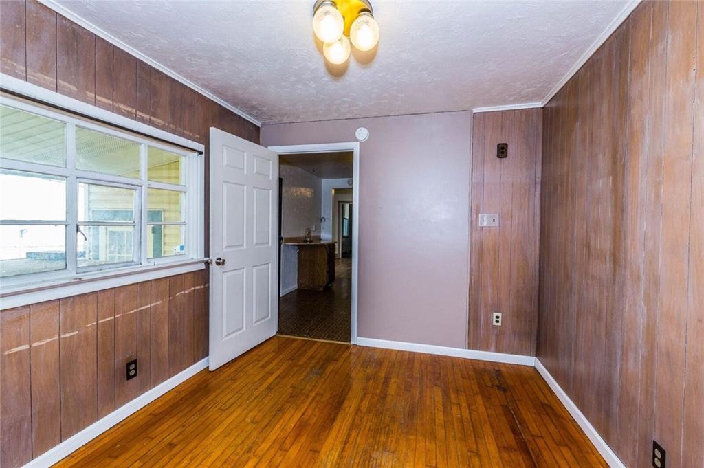 1007 Lake Street McKees Rocks, PA 15136 - Photo 7 of 22