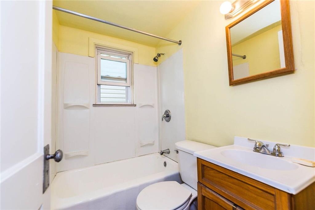 1007 Lake Street McKees Rocks, PA 15136 - Photo 9 of 22