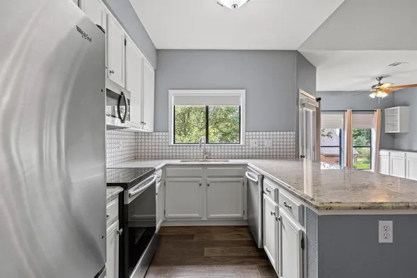 $205,000 | 106 Summer Pl Circle, Pottsboro, TX 75076