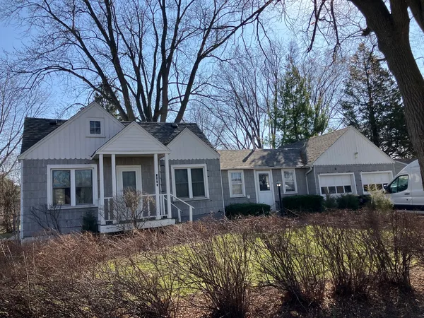 $149,900 | 1511 North Poplar Avenue, Round Lake Beach, IL 60073