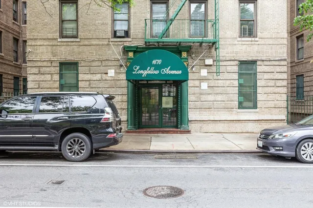 a car parked in front of a building