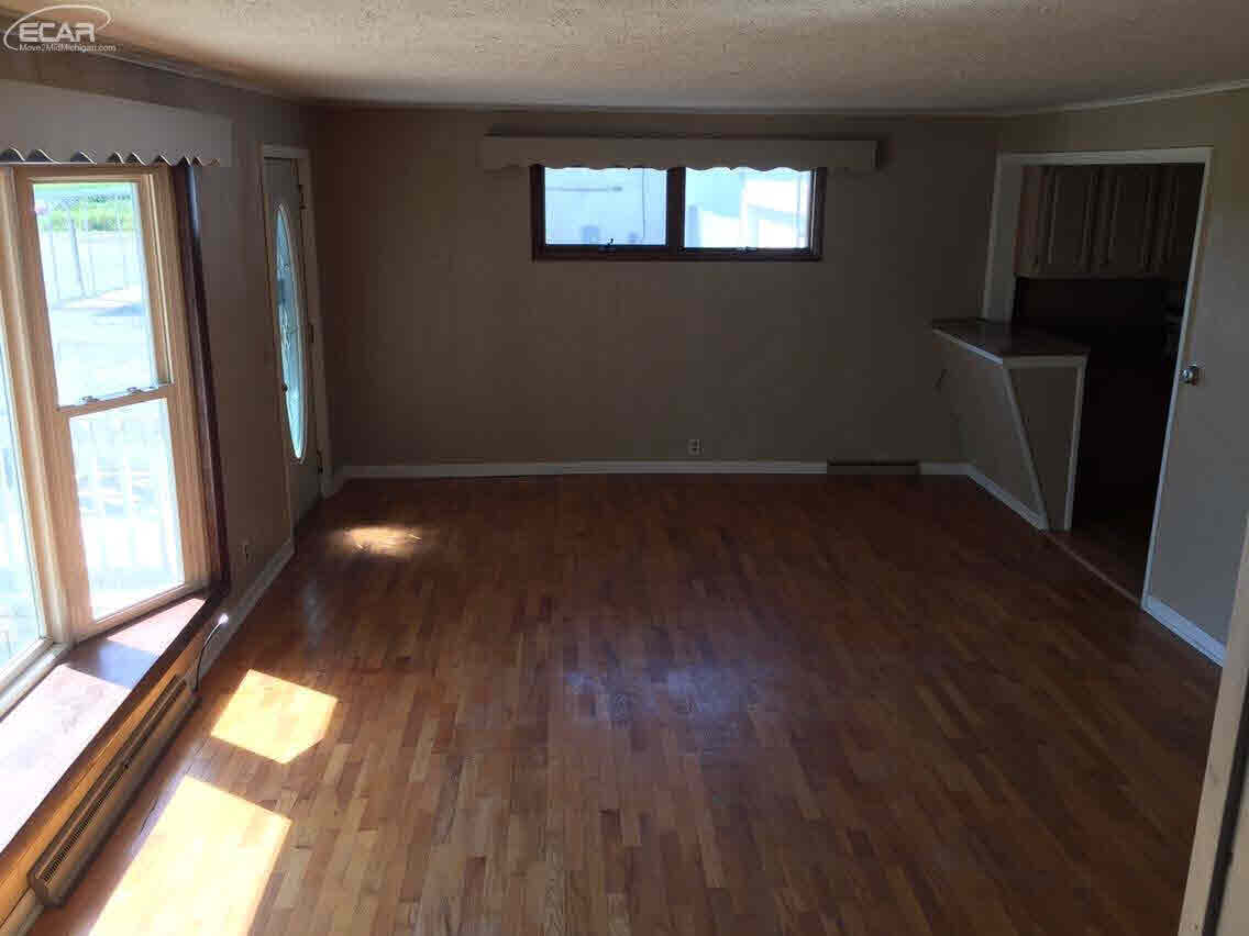 2686 Vandekarr Road Owosso, MI 48867 - Photo 19 of 25 21348609-18.JPG