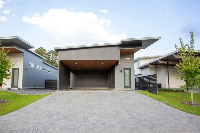 $499,900 | 2319 West Lake Hall Road, Tallahassee, FL 32309