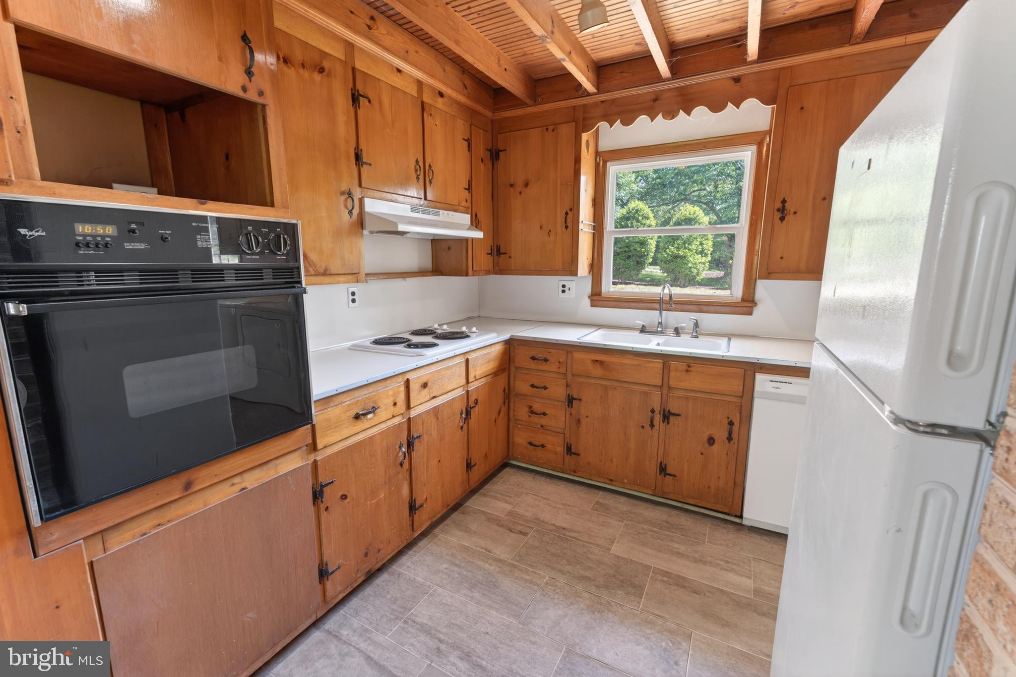 28266 Riverside Drive Salisbury, MD 21801 - Photo 16 of 79 Kitchen