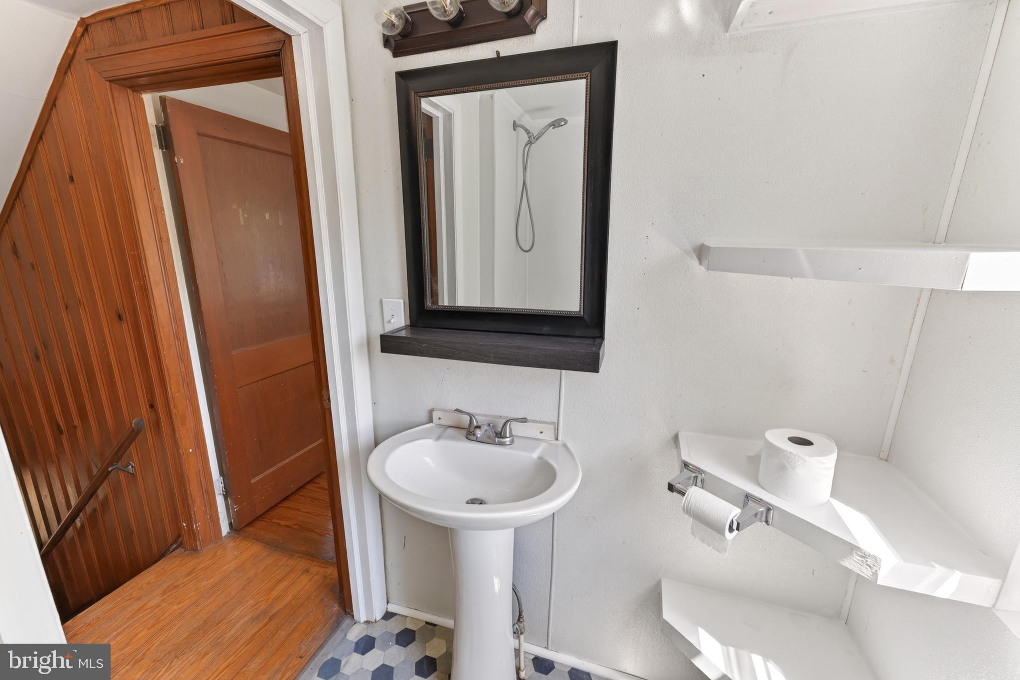28266 Riverside Drive Salisbury, MD 21801 - Photo 47 of 79 Upstairs full bathroom