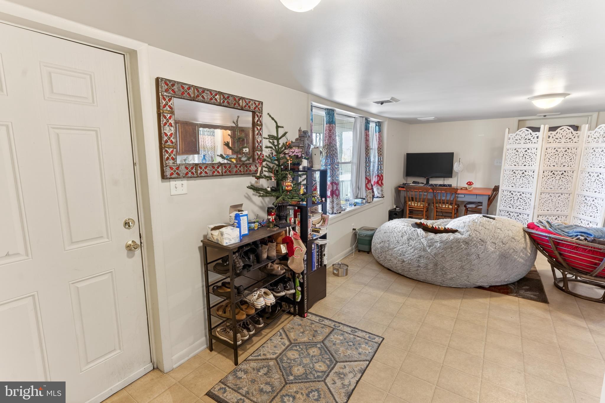 28266 Riverside Drive Salisbury, MD 21801 - Photo 60 of 72 Guest house Entry