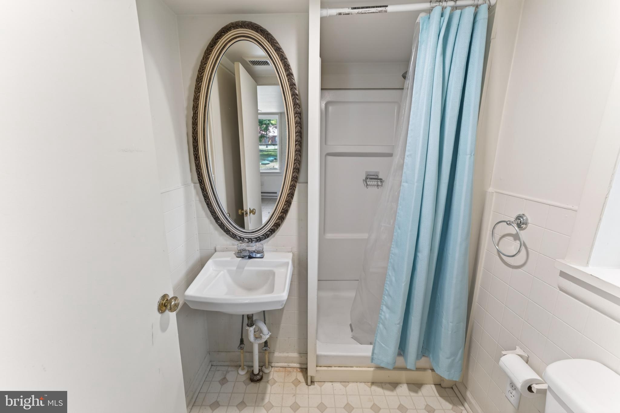 28266 Riverside Drive Salisbury, MD 21801 - Photo 66 of 79 Guest House - ensuite bathroom