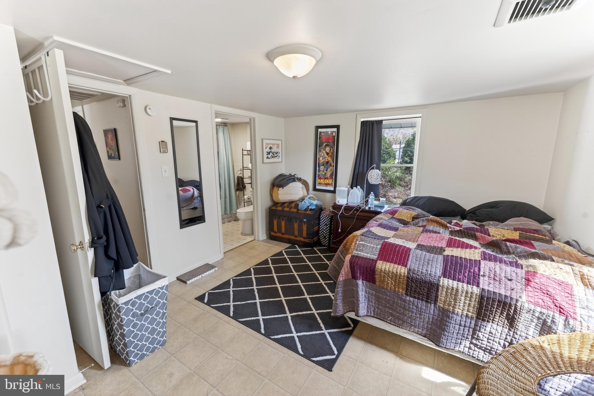 28266 Riverside Drive Salisbury, MD 21801 - Photo 69 of 72 Guest House Bedroom