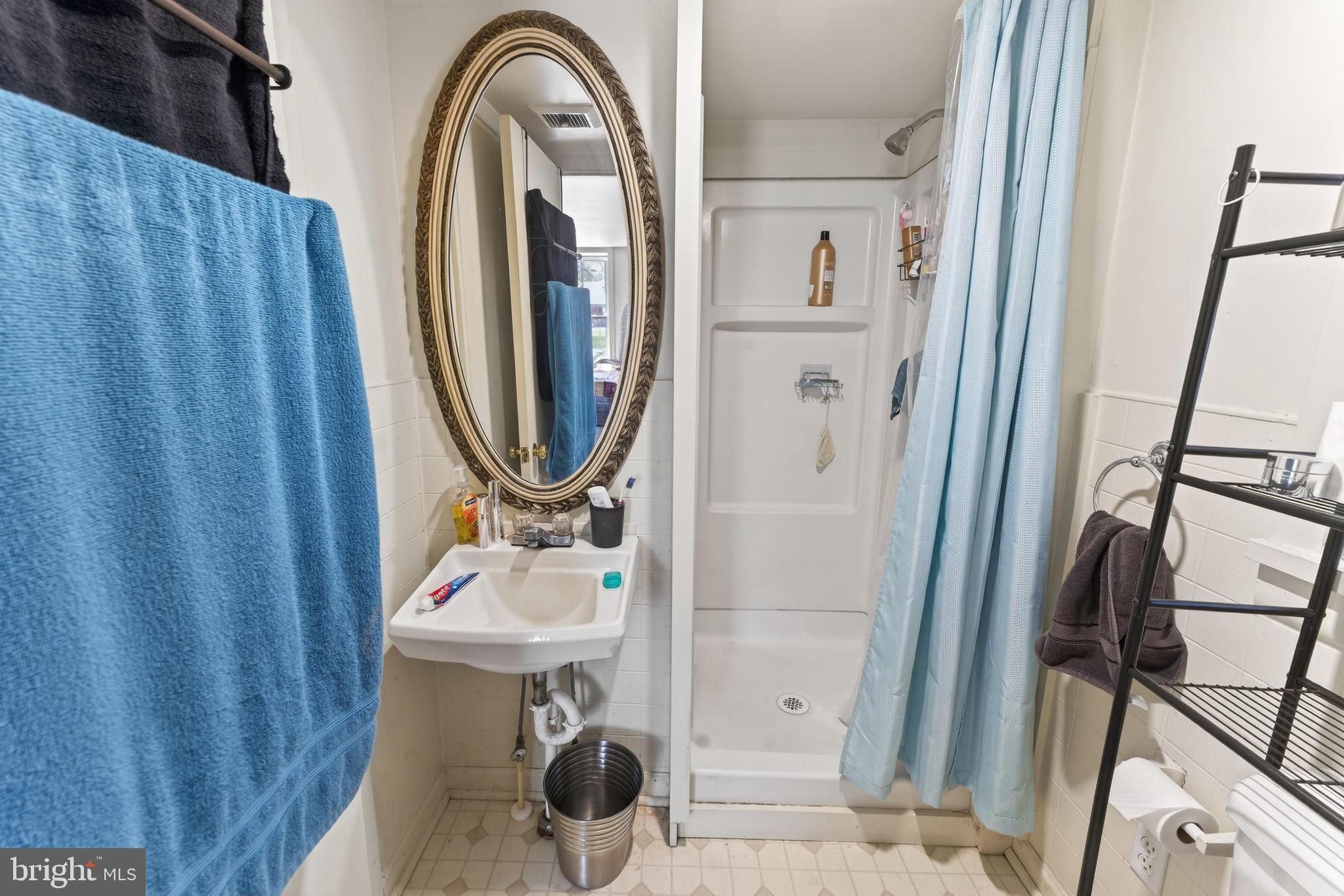 28266 Riverside Drive Salisbury, MD 21801 - Photo 71 of 72 Guest House bathroom - ensuite