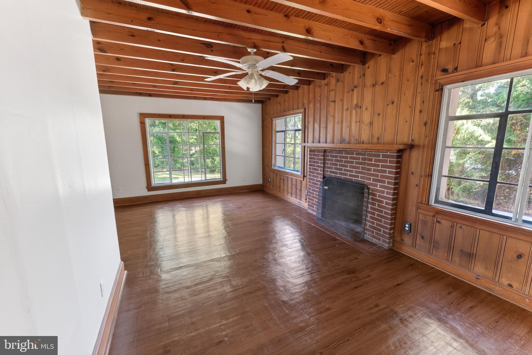28266 Riverside Drive Salisbury, MD 21801 - Photo 8 of 79 Living room