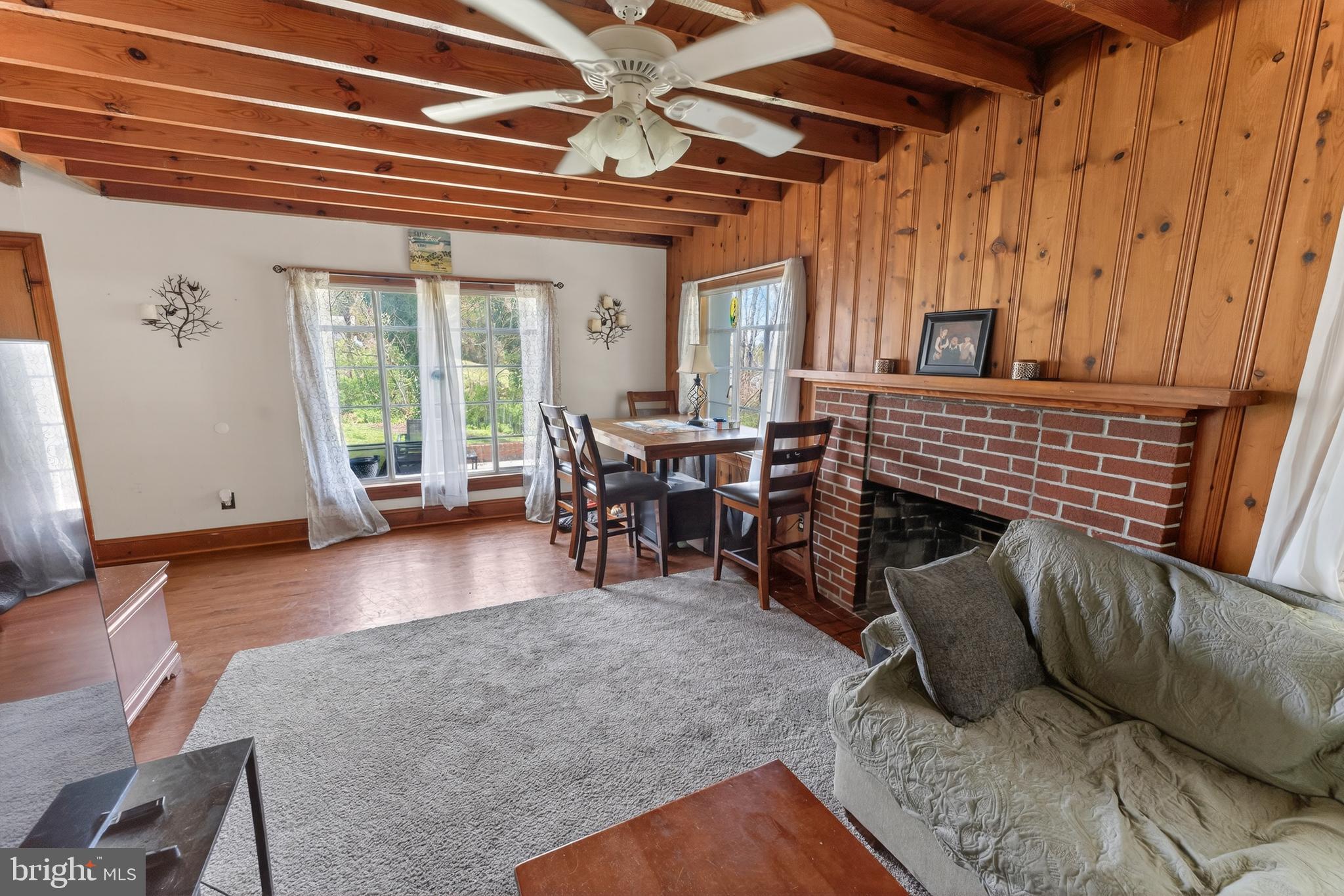 28266 Riverside Drive Salisbury, MD 21801 - Photo 10 of 72 Living Room