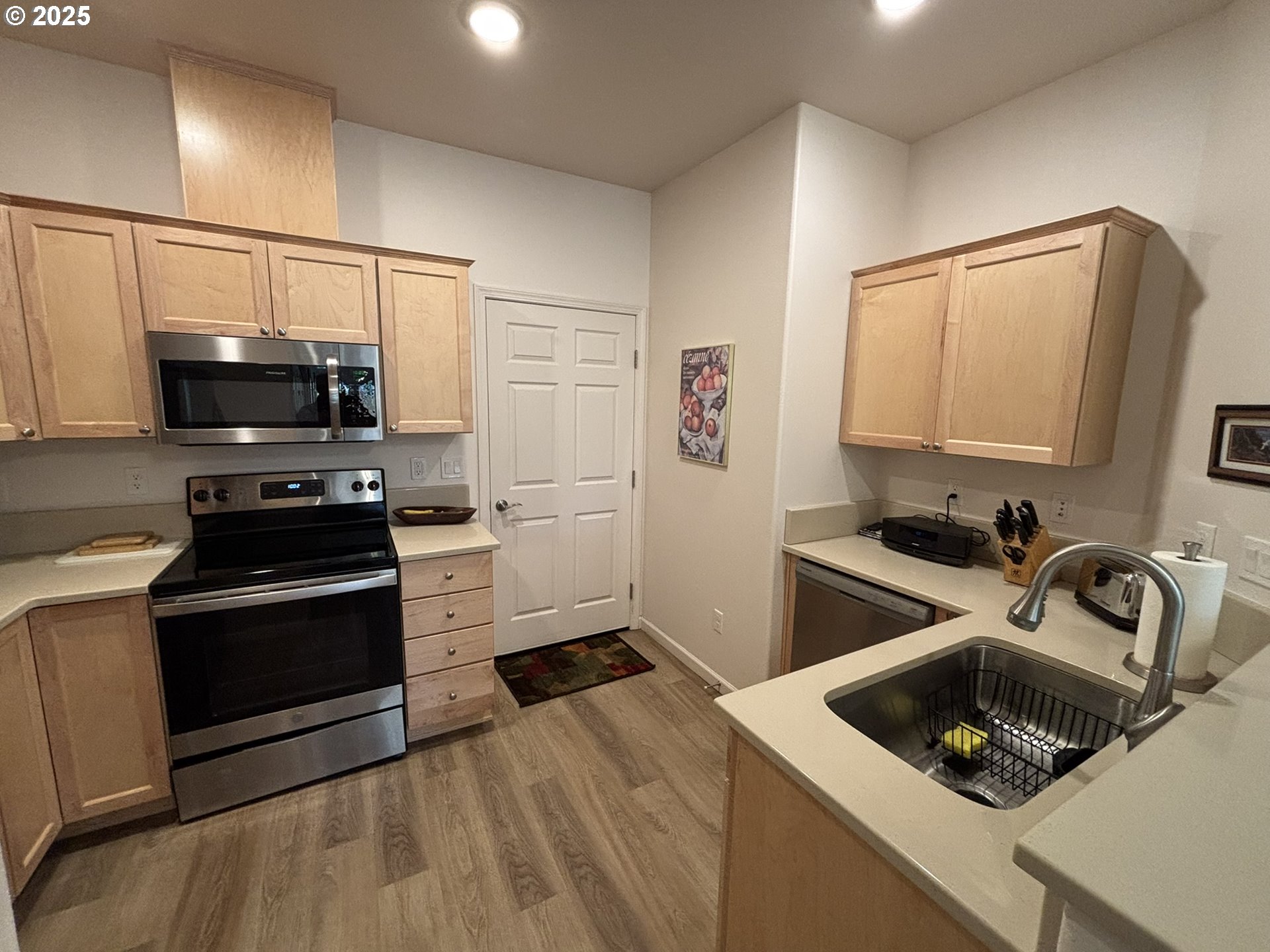 1690 32nd Street Florence, OR 97439 - Photo 10 of 37