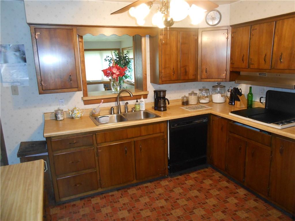 704 New Texas Road Pittsburgh, PA 15239 - Photo 11 of 26 Gallery Image 11